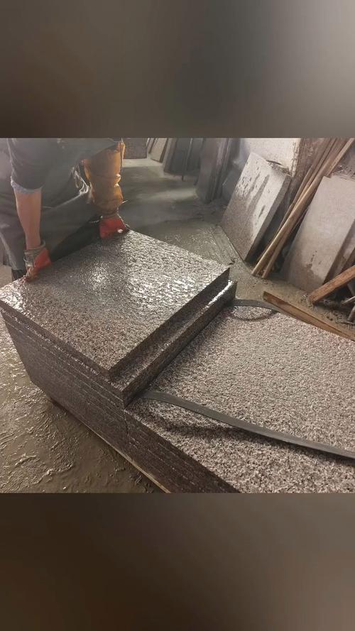 將軍紅石材荔枝面加工工藝解析